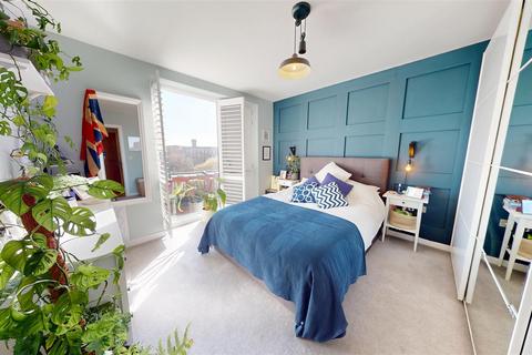 1 bedroom apartment for sale, Vimto Gardens, Chapel Street, Salford