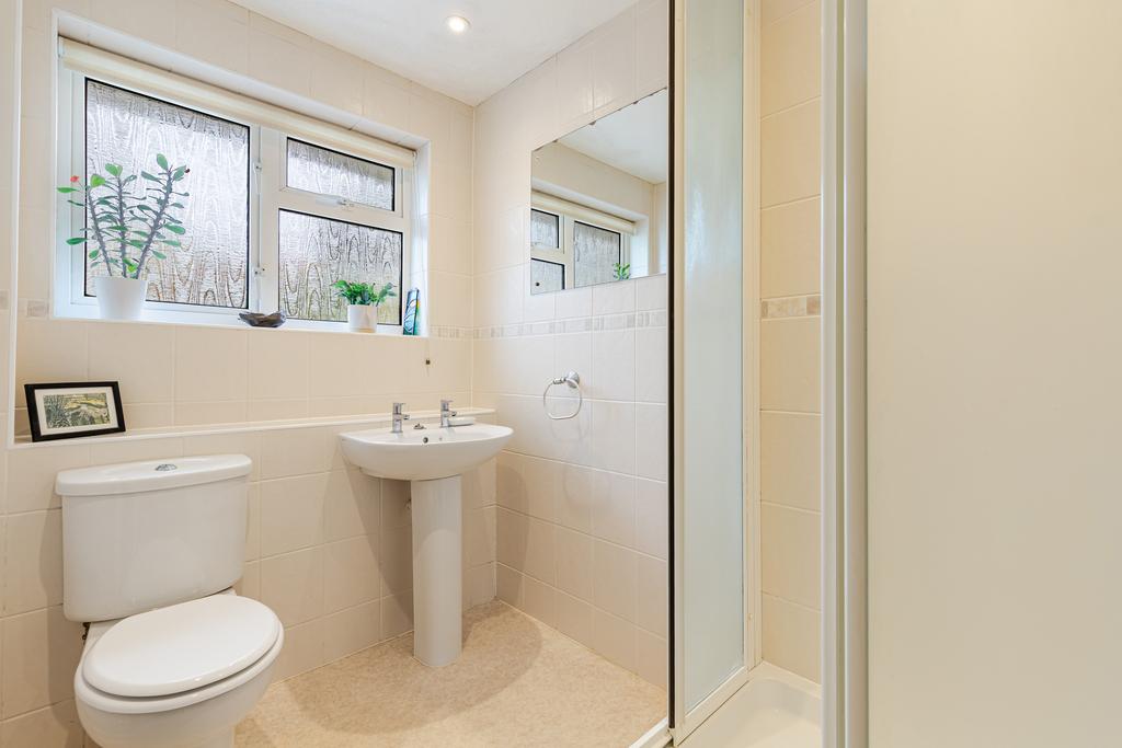 A26 - 25 Coombe Meadows Chillington - 260310