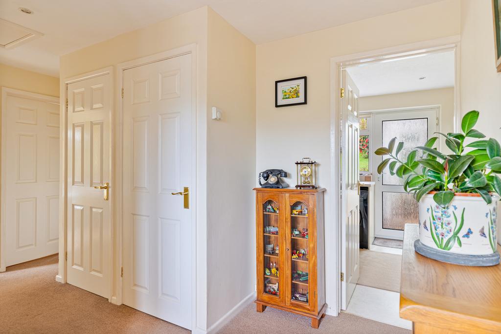 A25 - 25 Coombe Meadows Chillington - 260310
