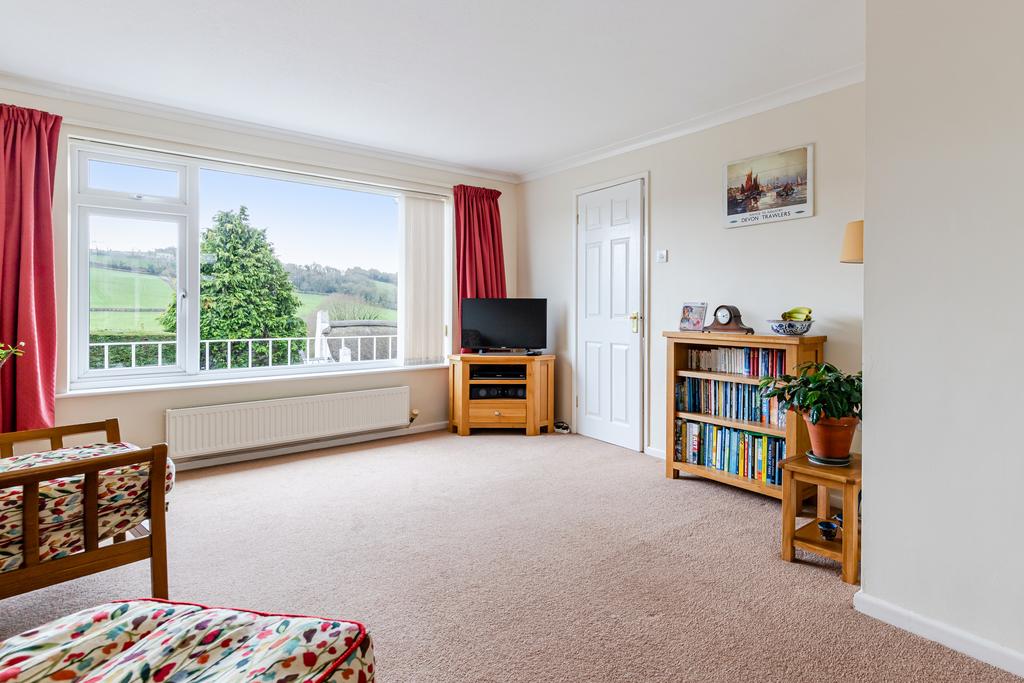 A17 - 25 Coombe Meadows Chillington - 260310