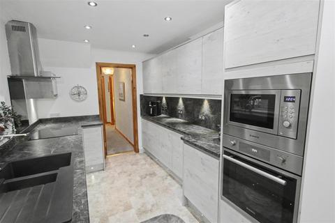 undefined, Avon Avenue, Carluke