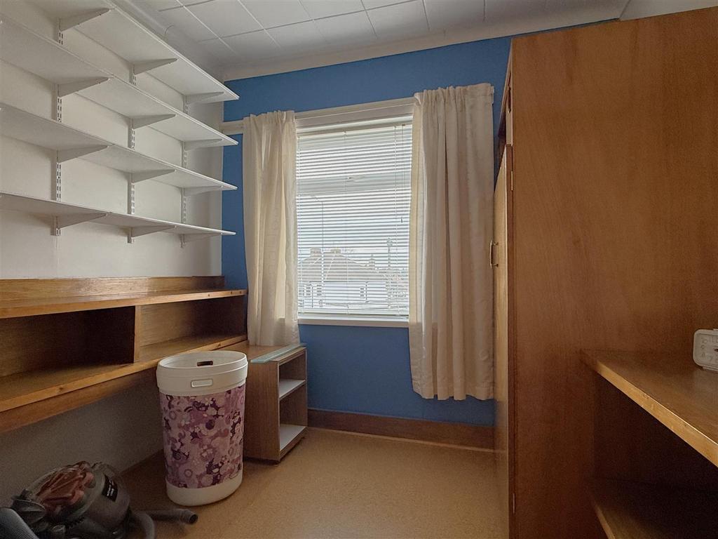 Bed3.JPG