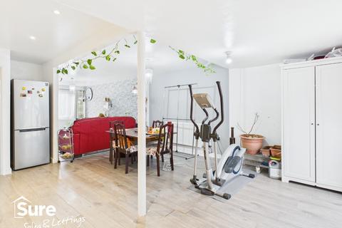 3 bedroom terraced house for sale, The Dart, Hemel Hempstead, Hertfordshire, HP2