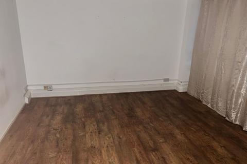 2 bedroom flat for sale, Riverbank Tower, Manchester M3