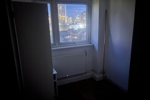 2 bedroom flat for sale, Riverbank Tower, Manchester M3