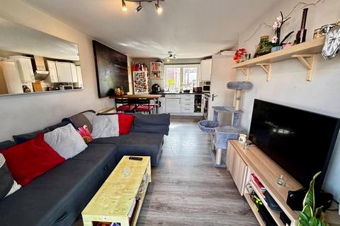 undefined, Balloon Court, Cave Street, St Pauls, Bristol BS2 8AG