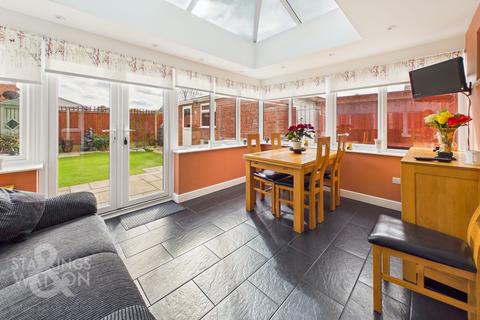 3 bedroom semi-detached house for sale, Linacre Avenue, Sprowston, Norwich