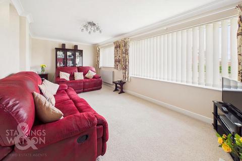 3 bedroom semi-detached house for sale, Linacre Avenue, Sprowston, Norwich