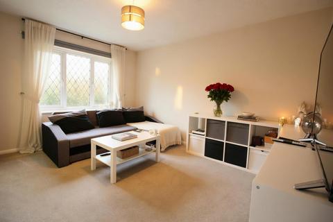 undefined, Rokes Place, Hampshire GU46