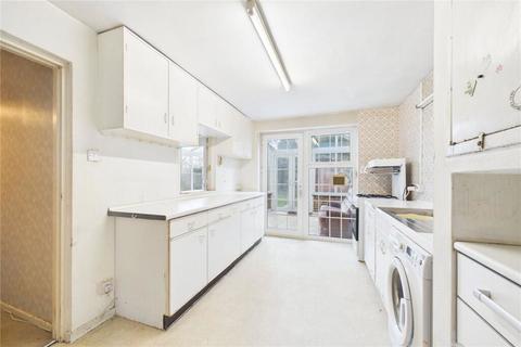 3 bedroom end of terrace house for sale, Shaws Road, Northgate, Crawley, West Sussex, RH10 8DH