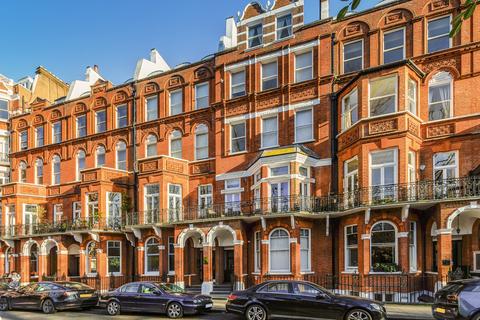 3 bedroom flat for sale, Barkston Gardens, London, SW5