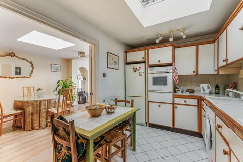 3 bedroom flat for sale, Barkston Gardens, London, SW5
