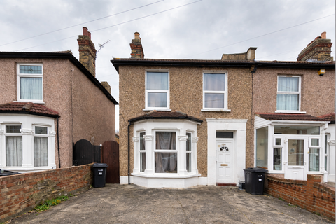 3 bedroom semi-detached house to rent, Chester Road, ILFORD IG3