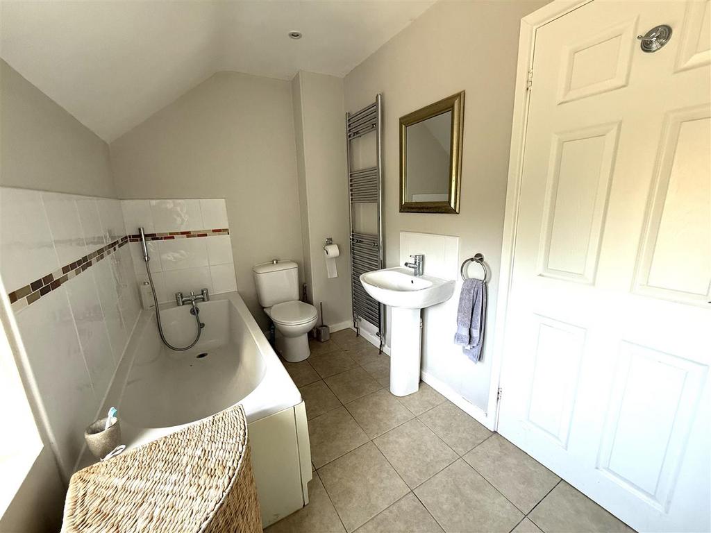 10 PEAKES BATH 2.jpeg