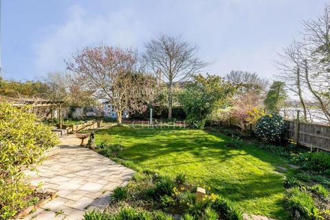4 bedroom detached house for sale, Debonair
