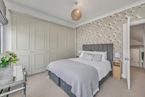 4 bedroom terraced house for sale, Franche Court Road, Earlsfield, London, SW17