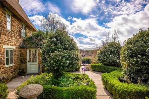 3 bedroom detached house for sale, The Green, Banbury OX15