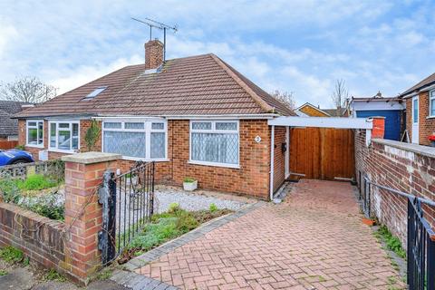 undefined, Canberra Gardens, Luton