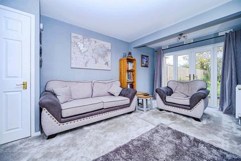 undefined, Canberra Gardens, Luton
