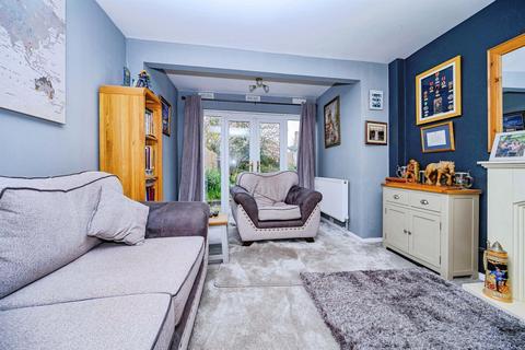 undefined, Canberra Gardens, Luton