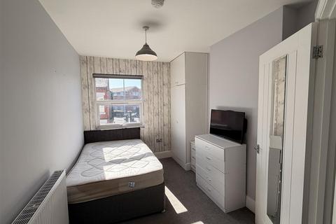 1 bedroom semi-detached house to rent, Ratcliffe Road, Loughborough