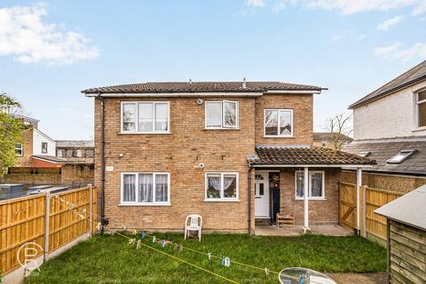 1 bedroom flat for sale, April Close, London, W7