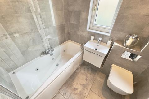4 bedroom detached house for sale, St. Andrews Place, Beith