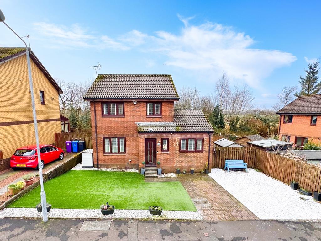St.Andrews Place, Beith three bedroom detached hom