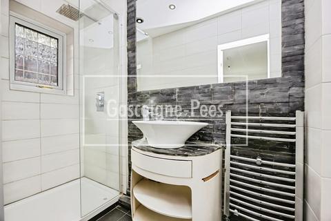 undefined, Salt Box Road, Guildford, GU3