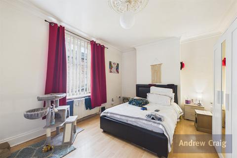 2 bedroom flat for sale, Queen Street, Birtley