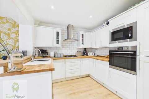 4 bedroom terraced house for sale, ST. LUKES WAY, ALLHALLOWS, ROCHESTER, ME3 9PR
