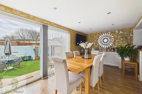 4 bedroom terraced house for sale, ST. LUKES WAY, ALLHALLOWS, ROCHESTER, ME3 9PR