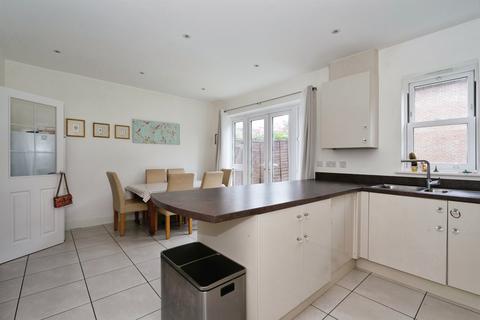 5 bedroom semi-detached house for sale, Wyvern Way, Burgess Hill