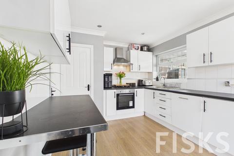 2 bedroom detached house for sale, Farm Road, Canvey Island, SS8
