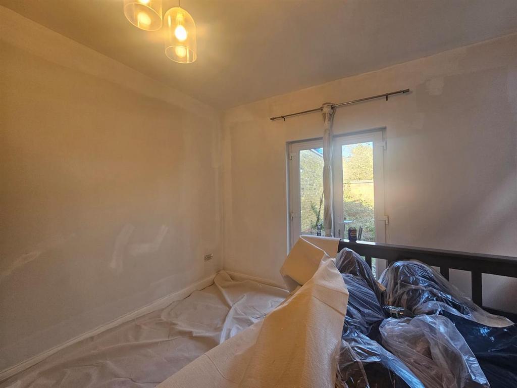 Bedroom 2..jpg