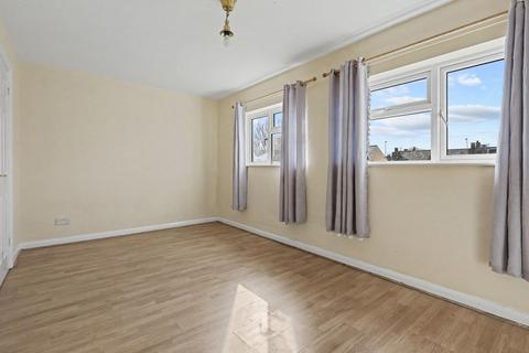 3 bedroom maisonette for sale, Rosemary Avenue, Enfield