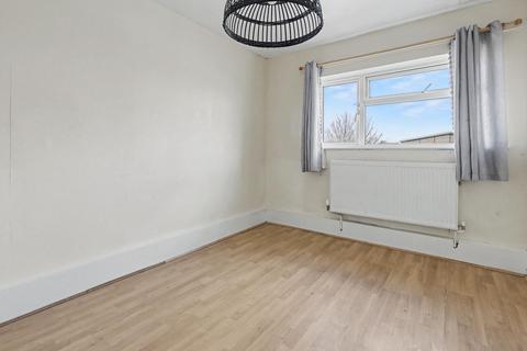 3 bedroom maisonette for sale, Rosemary Avenue, Enfield