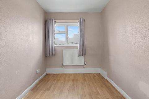 3 bedroom maisonette for sale, Rosemary Avenue, Enfield