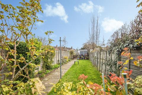 4 bedroom semi-detached house for sale, Rushmere Road, IPSWICH