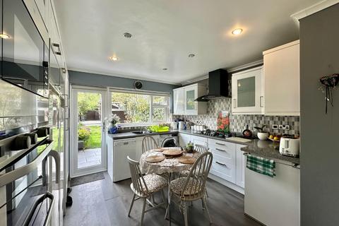 3 bedroom townhouse for sale, Lych Gate Walk, Hayes, Middlesex, UB3