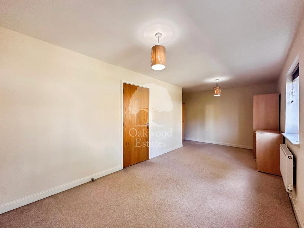 1st Floor main bedroom