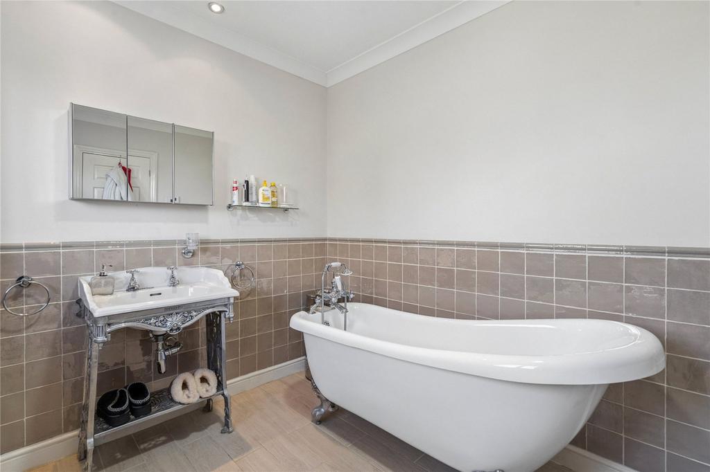 En Suite Bathroom