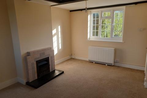 2 bedroom end of terrace house to rent, Lower Woodcott