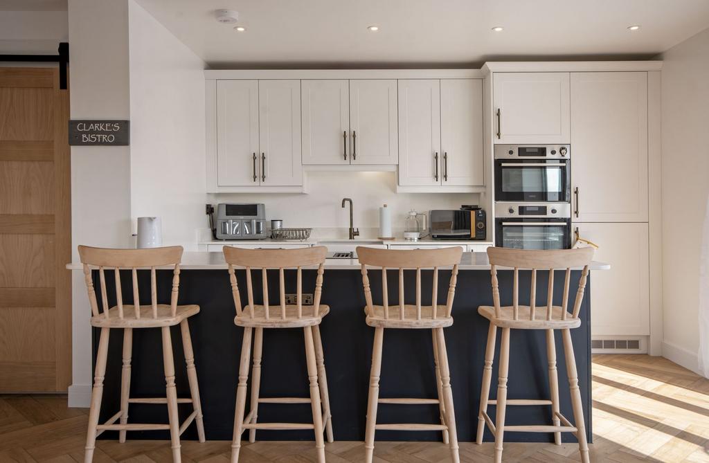 Open plan kitchen / dining room / lounge