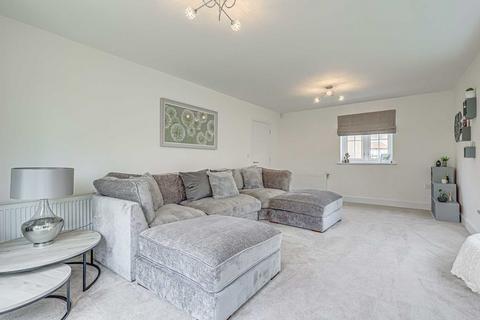 4 bedroom detached house for sale, Hughes Crescent, Wickford, SS11