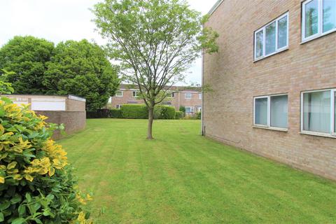 2 bedroom flat to rent, Sandgate, Stratton