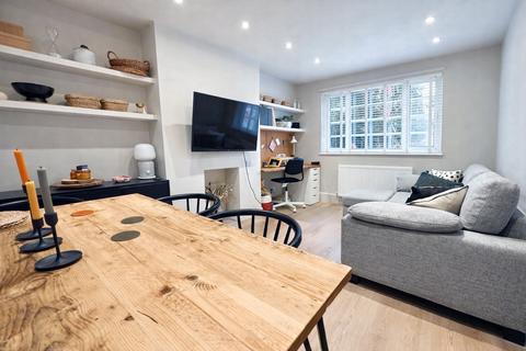 2 bedroom maisonette for sale, Southend Lane, London, SE6