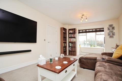 4 bedroom semi-detached house for sale, Curtis Close, RUGBY