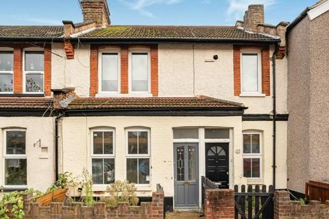 2 bedroom maisonette to rent, Cowley Road, London E11