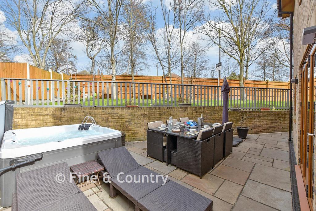 Patio / Decking